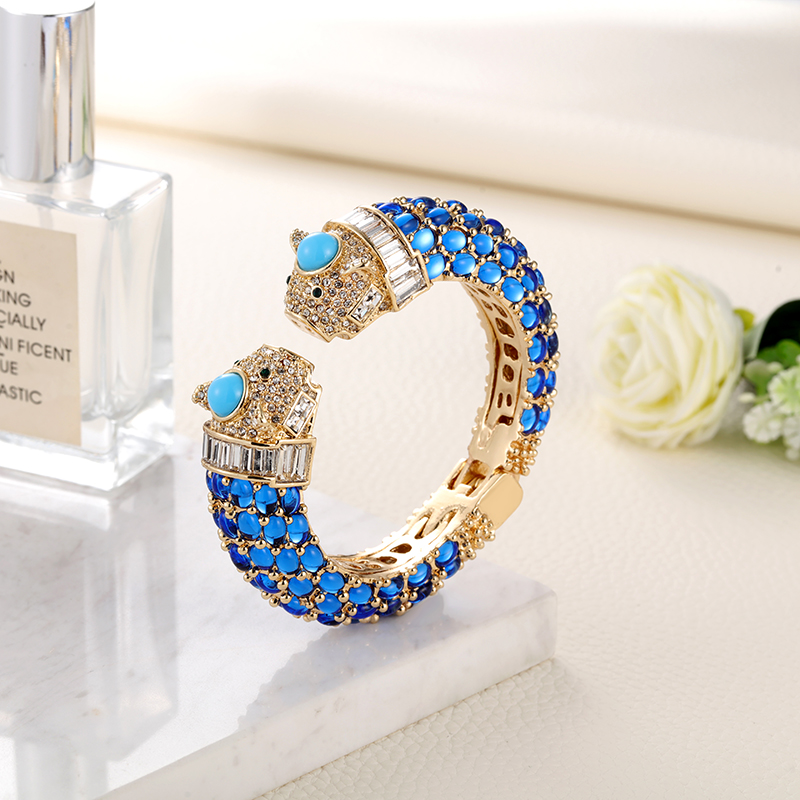 Paradise Jewelry & Watches Llc - サリーのパラダイス アニマルブレスレット ゴールドメッキ バングル カフジュエリー 樹脂