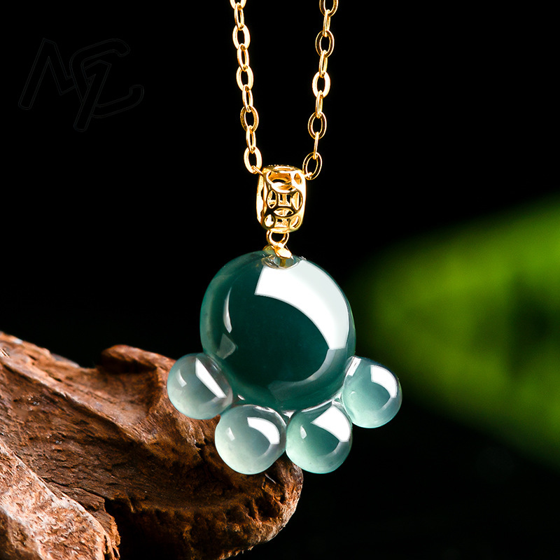 天然本物のエメラルドブルーウォータージェイド猫の足ペンダント - Jewelry & Watches Spółka Z Ograniczoną Odpowiedzialnością のレビューと価格